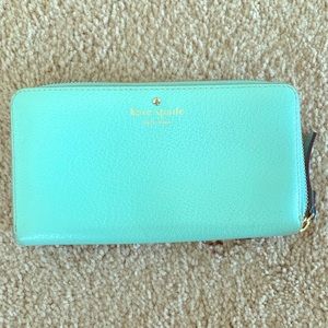 LIKE NEW KATE SPADE WALLET